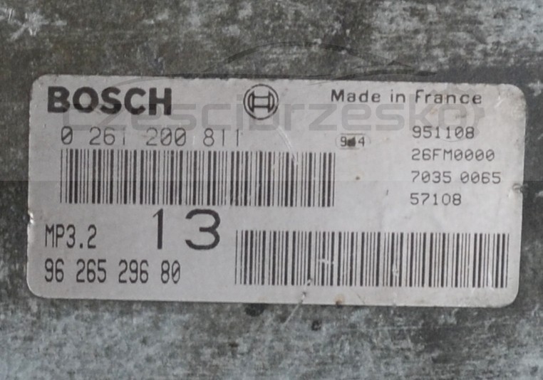 5045968689_1