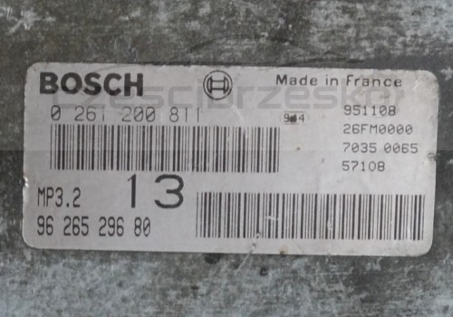 5045968689_1