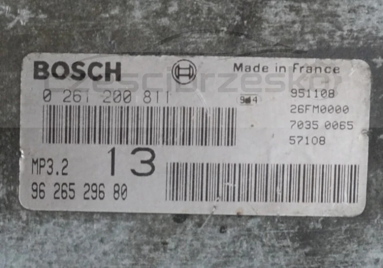 5045968689_1