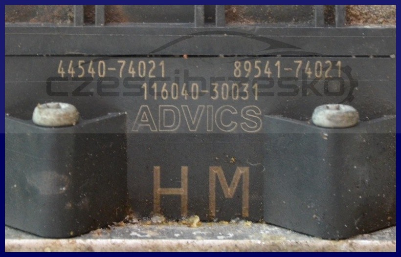 5750944948_1