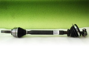 Półoś lewa Dacia Sandero 1.2 16V 8200985010 - NOWA