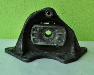 Łapa poduszka wspornik silnika Fiat Punto 2000 r.