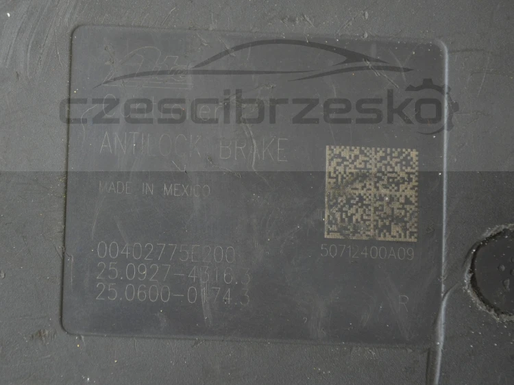 12172cz4.jpg