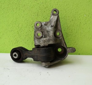 PODUSZKA ŁAPA WSPORNIK SILNIKA PEUGEOT 407 HDI
