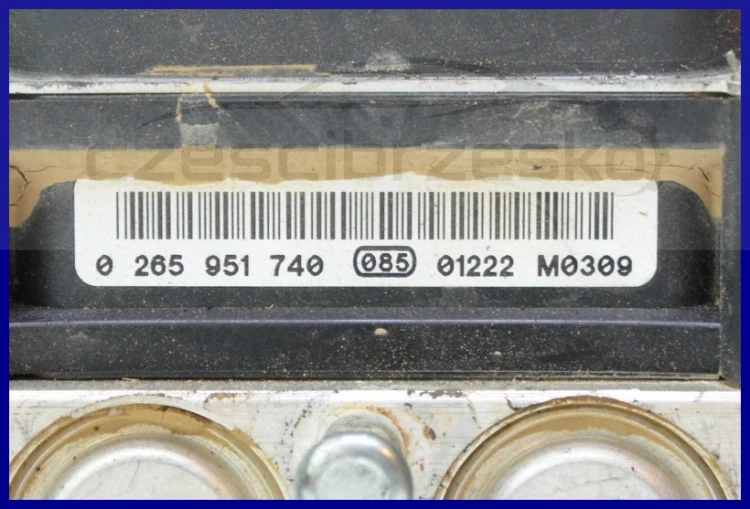 6408054370_1