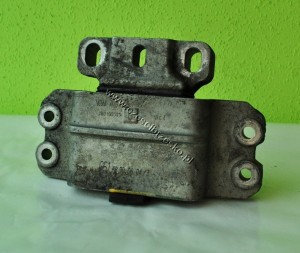 PODUSZKA ŁAPA WSPORNIK SILNIKA VW GOLF V 1K0199555