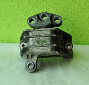 Poduszka wspornik łapa silnika SAAB 9-5 Z19DTH