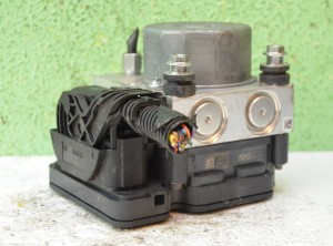POMPA STEROWNIK ABS NISSAN MICRA K13 0265956096   2265106452  476603HN5A  0265242999