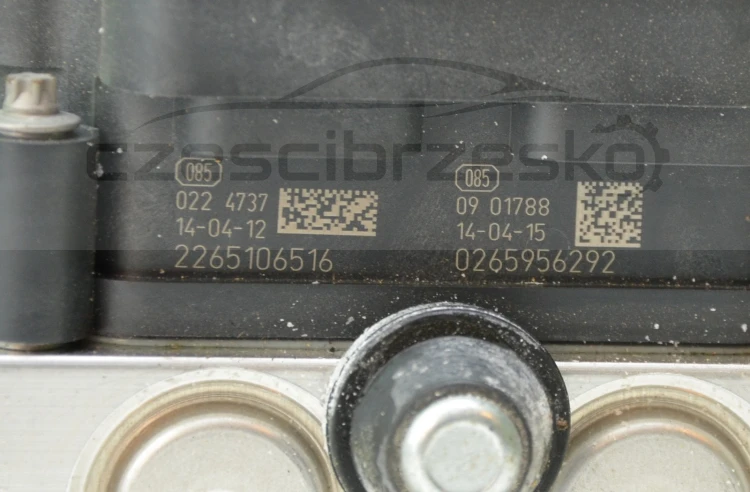 7245816534_3
