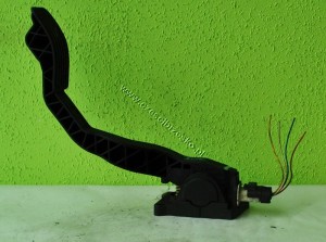 PEDAŁ GAZU POTENCJOMETR PEUGEOT 206 1.6 16V