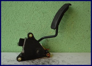 POTENCJOMETR PEDAŁ GAZU RENAULT KANGOO 8200436864