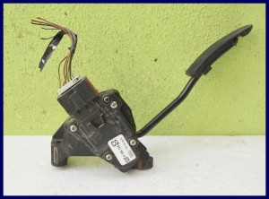 PEDAŁ GAZU OPEL VECTRA C SAAB 9-3 93 9186126