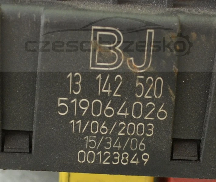 5103846823_2