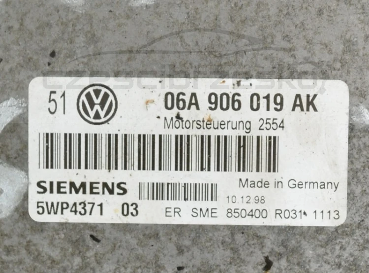 5037390855_1