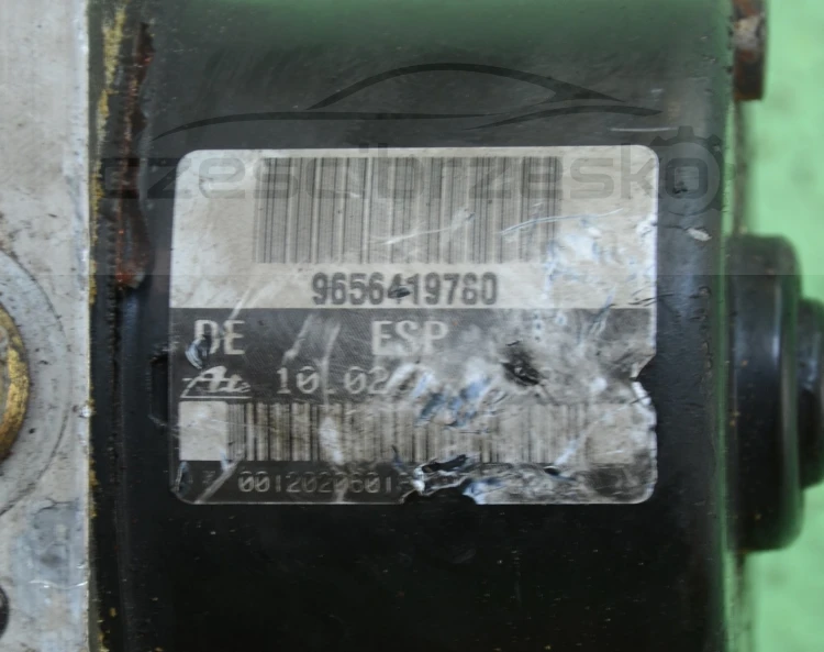 12025cz6.jpg