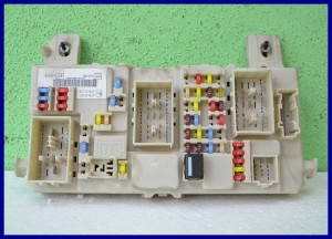 MODUŁ SKRZYNKA BSI FORD FOCUS 1.6 7M5T-14A073-CD